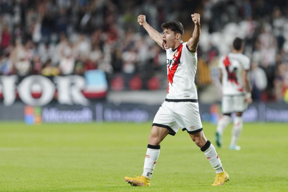 提前备战世界杯！曼城遭重创：7千万边卫送点+染红，停赛3场无缘战蓝